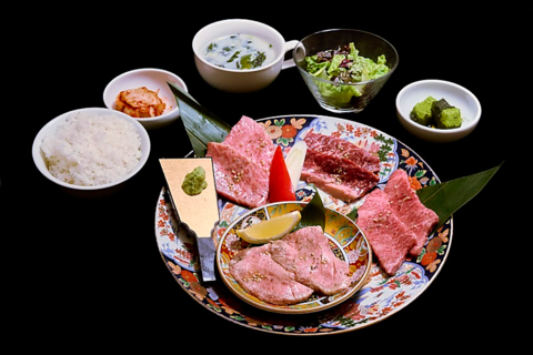焚火家の焼肉ランチと肉料理